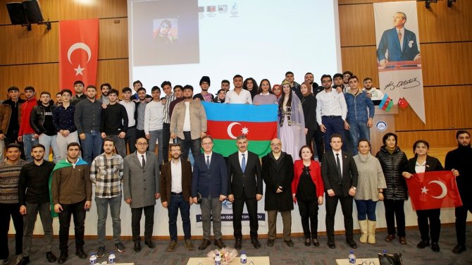 Çakü’de Azerbaycan’ın Tarihine Işık Tutuldu