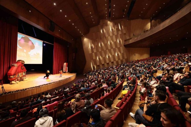 Denizlili Minikler Ege İle Gaga’nın Maceralarına Ortak Oldu
