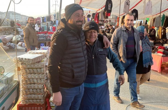 Pazarcı Esnafına Bere Dağıttılar