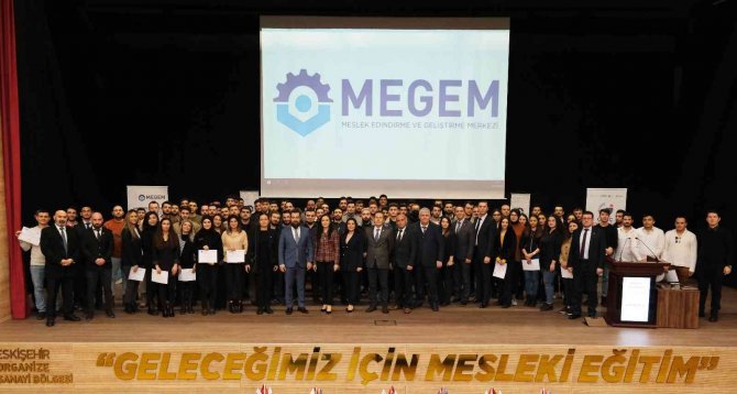 Megem’de Eğitimlerini Tamamlayan 115 Genç Sertifikalarını Alarak İş Yaşamına Adım Attılar