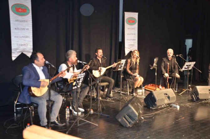 Eskişehir’de ‘Türküler Ve Şiirler’ Konseri