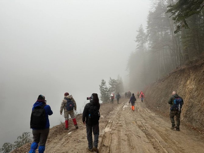 Doğa Tutkunlarına Bozcaarmut’ta Yoğun Sis Eşlik Etti