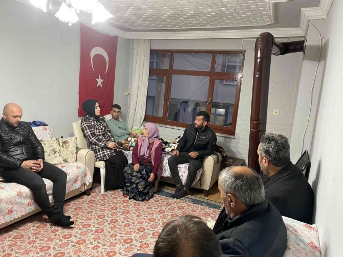 İ̇çişleri Bakanı Soylu Irak’ın Kuzeyinde Yürütülen Operasyonda Sol Bacağını Kaybeden Trabzonlu Gazi Er Bünyamin Kocaman İle Görüştü