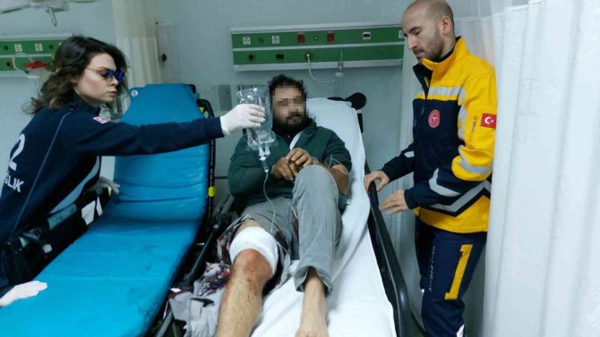 Polis Memuru Kendini Bıçaklayan Şahsı Vurdu