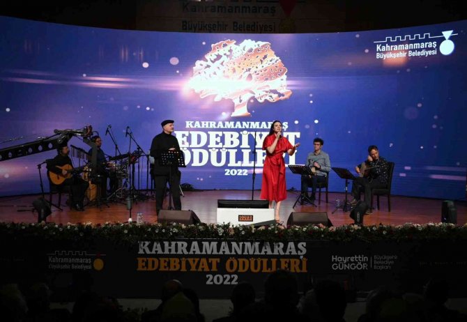 Şiirin Başkentinde Edebiyat Ödülleri Sahiplerini Buldu