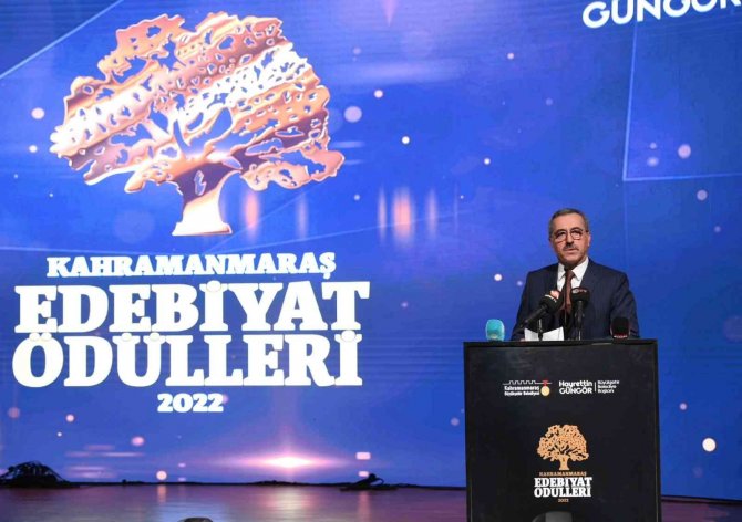 Şiirin Başkentinde Edebiyat Ödülleri Sahiplerini Buldu