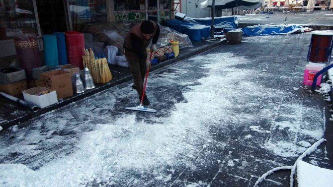 Yozgat’ta Kar Yağışı Etkili Oldu