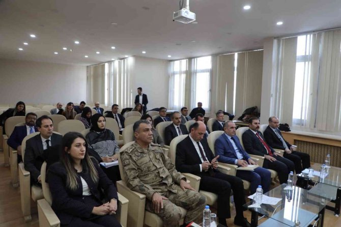 Kars Valisi Öksüz, “Kadına Yönelik Şiddetle Mücadelemiz Devam Ediyor”