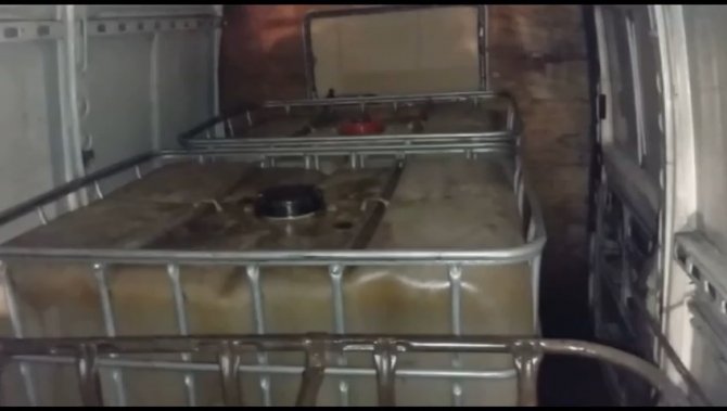 Durdurulan Panelvandan 3 Tona Yakın Akaryakıt Ele Geçirildi: 3 Gözaltı