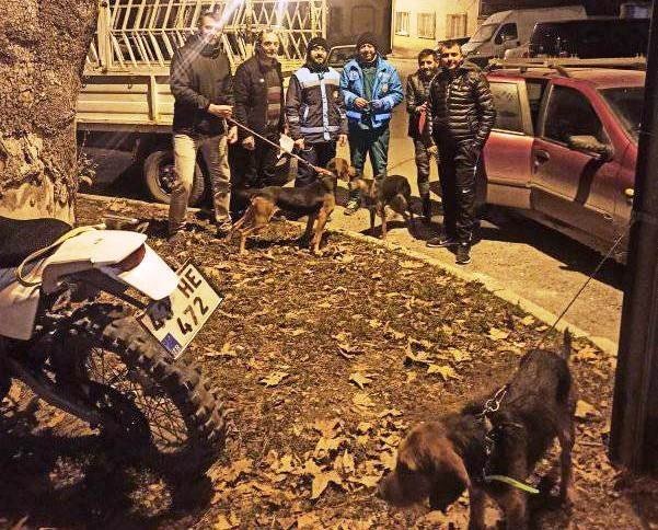 Kütahya’da 63 Adet Köpeğe Çip Uygulaması Ve Kuduz Aşısı