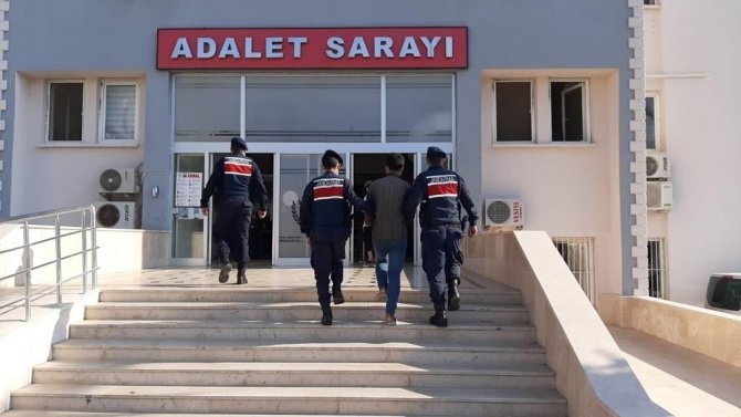 Hırsızı Ayak İzi Ele Verdi