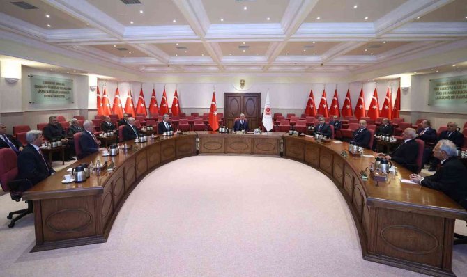 Bakan Akar, Temad Başkanı Dürgen Ve Beraberindeki Dernek Yönetimini Kabul Etti