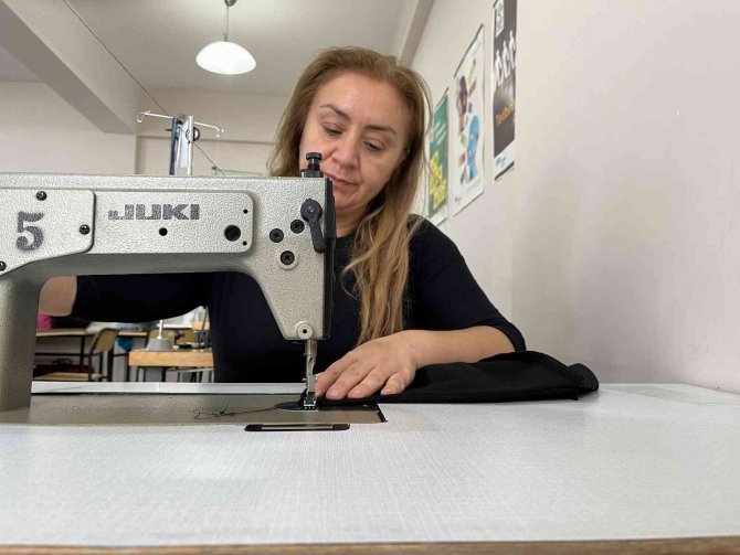 Odunpazarı Halk Eğitimi Merkezi Bir Yılda 60 Bin Kişiye Eğitim Verdi