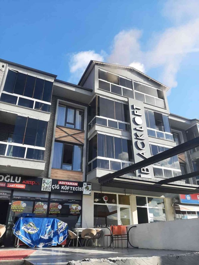 Öğrenci Yurdundaki Yangın Büyümeden Söndürüldü