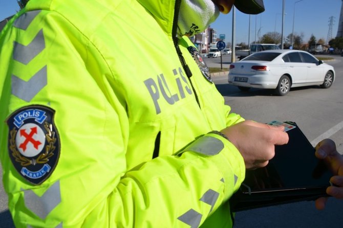 2 Bin 135 Sürücüye Ceza, 141 Araca Trafikten Men