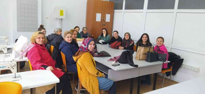 Sağlık Çalışanları İçin Giyim Kursu