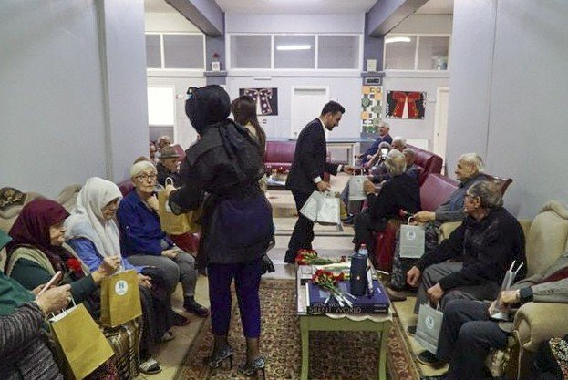 Subü Öğrencileri Huzurevi Sakinlerinin Tecrübelerini Dinledi