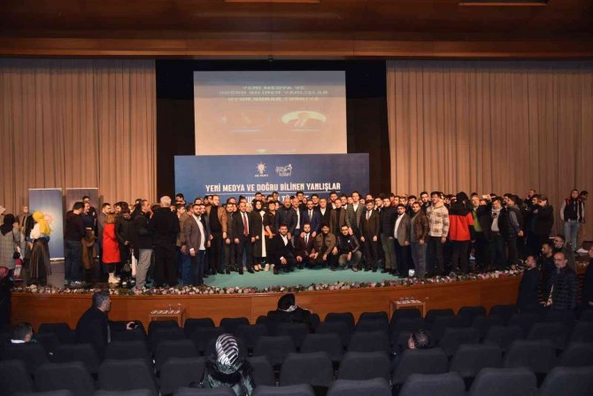 Ak Gençlerden Alanında Uzman İsimlerle Bilgi Paylaşımı