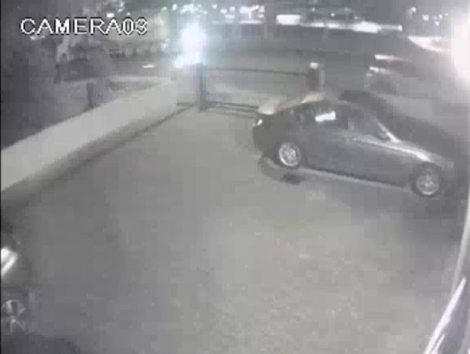 Tuzla Ve Kartal’da Lüks Otomobillere Dadanan Konsol Hırsızları Kamerada