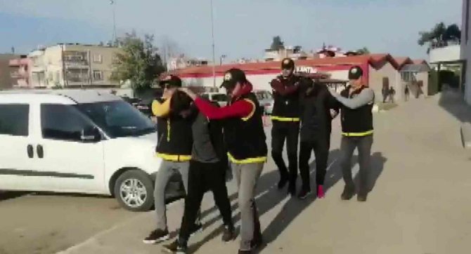 Yaşlarından Çok Suçları Var: Motosiklet Hırsızları Suç Makinesi Çıktı