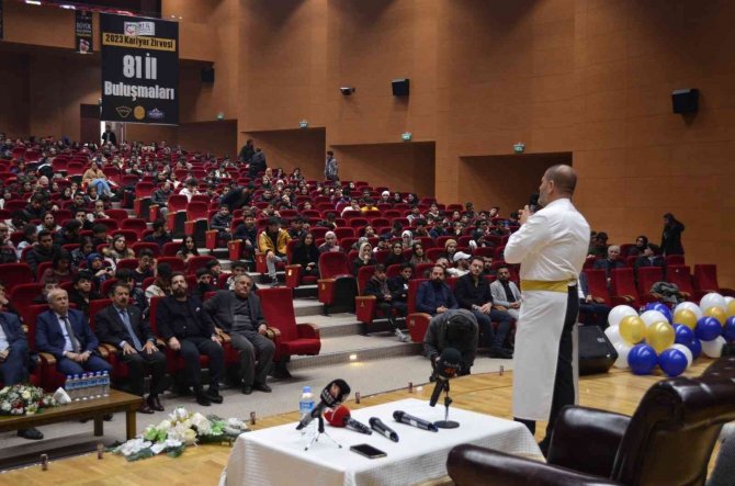 Kervancıoğlu: "İ̇ş Hayatında Sabır Ve Kanaat Çok Önemli"
