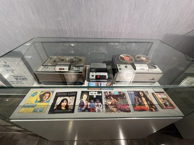 Ankara’da 1970’li Yılları Yansıtan "Zor Yıllar" Sergisi Açıldı