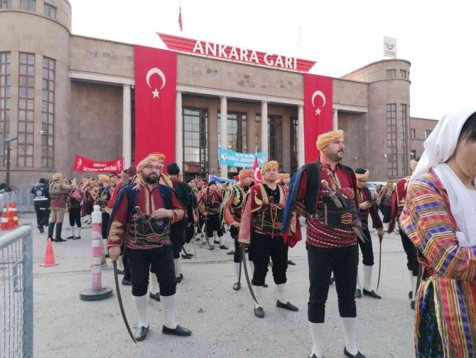 Seymenlerden Kortej Yürüyüşü