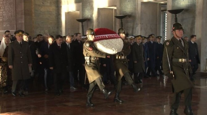 Vali Şahin’den Atatürk’ün Ankara’ya Gelişinin 103’üncü Yılında Anıtkabir’e Ziyaret