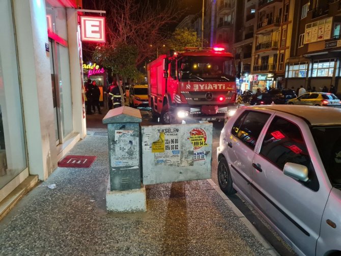 Trafodan Gelen Koku, İtfaiye Ekiplerini Harekete Geçirdi