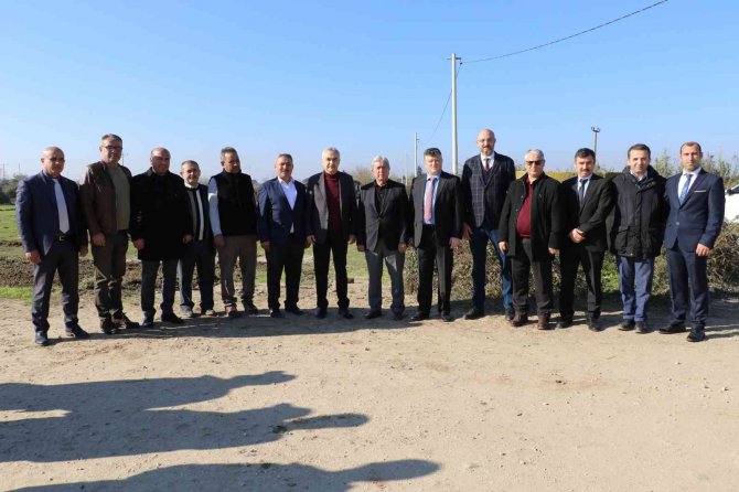 Kardeşköy Futbol Sahası İçin Çalışmalar Başladı