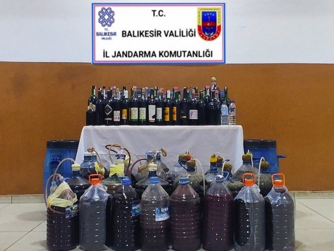 Balıkesir’de Jandarmadan Kaçak İçki Operasyonu