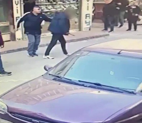 Kaçan Saldırganı Attığı Bisiklet Parçasıyla Yakalatmıştı, O Anlar Kamera