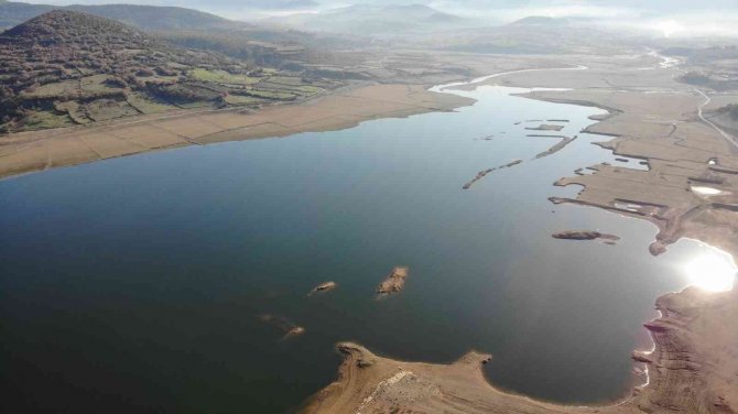 ’Bin Pınarlı İ̇da’ Olarak Geçen Kaz Dağları’ndan Beslenen Bayramiç Barajı Dolmaya Başladı