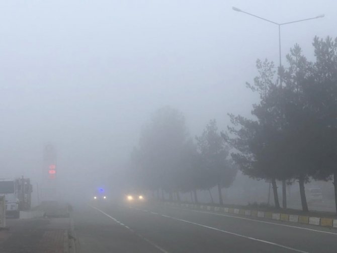 Batman’da Yoğun Sis: Görüş Mesafesi 5 Metreye Kadar Düştü