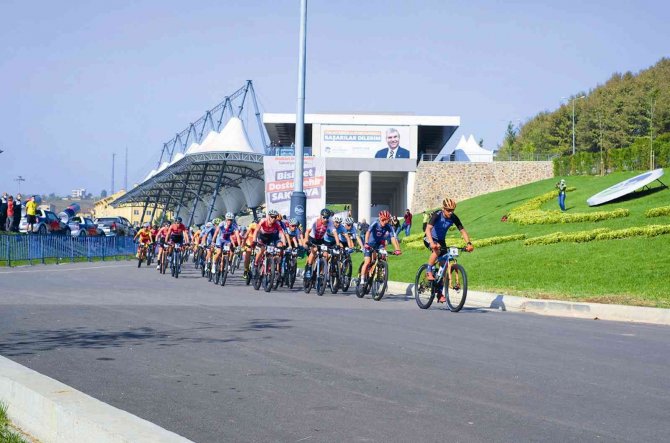 Büyükşehir Her Yerde Bisikleti Anlatıyor: Pedal Çevir Mutlu Ol