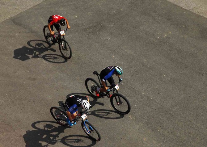 Büyükşehir Her Yerde Bisikleti Anlatıyor: Pedal Çevir Mutlu Ol