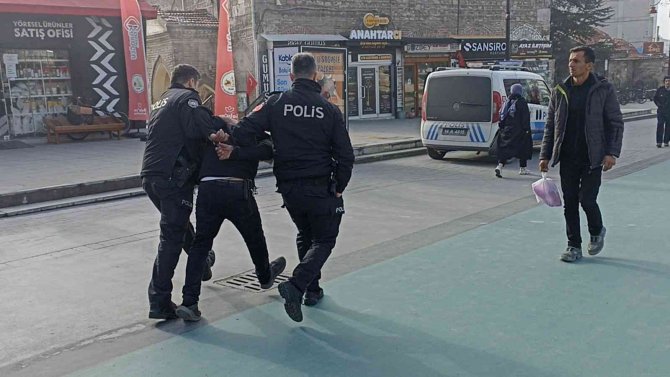 Bolu Belediyesi’ni Birbirine Katan Saldırgan Gözaltına Alındı