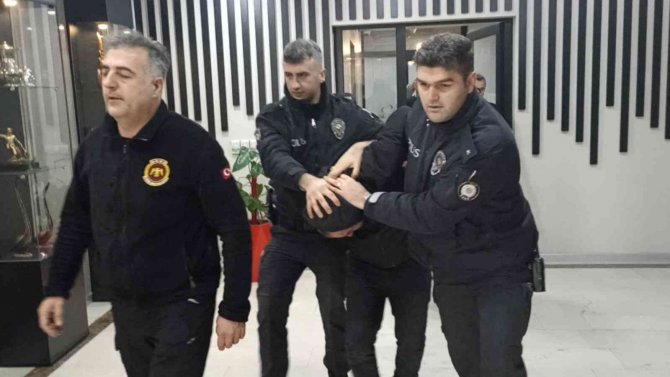 Bolu Belediyesini Birbirine Katan Saldırgan Tutuklandı