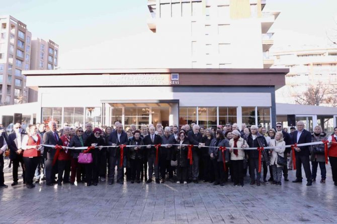 Büyükçekmece Büyükleri Konuk Evi Törenle Hizmete Açıldı