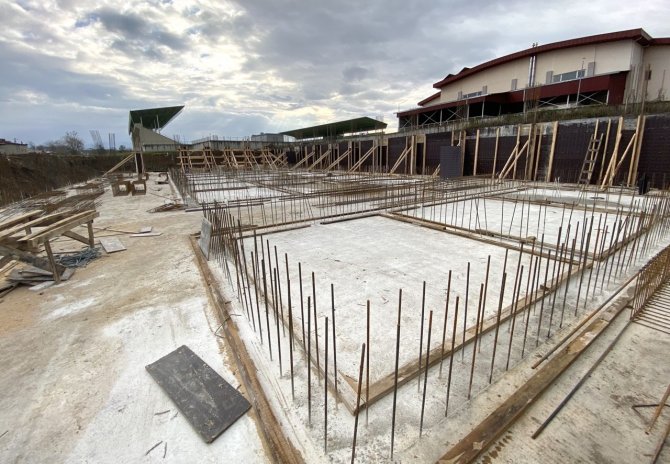 Çarşamba Kapalı Yüzme Havuzu Yükseliyor