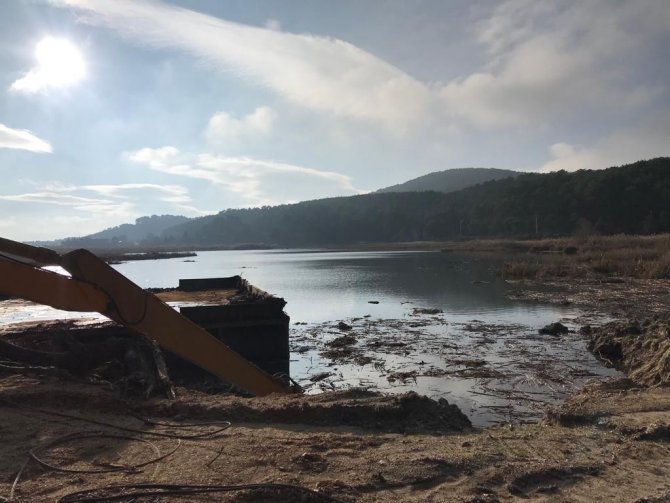 Süleymanlı Yayla Gölünde Dip Temizliği Yapılıyor