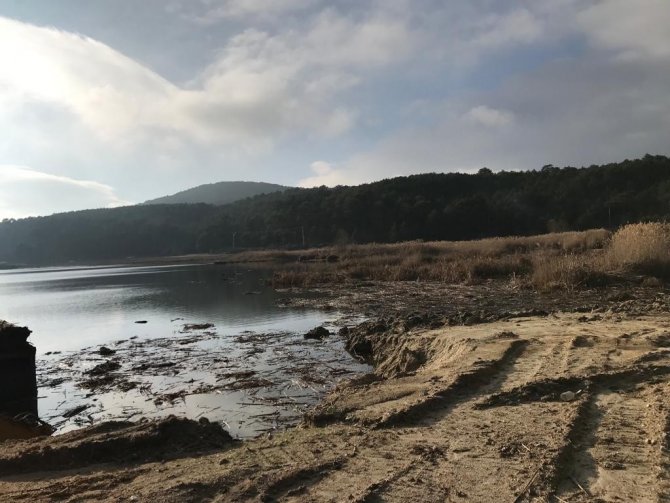 Süleymanlı Yayla Gölünde Dip Temizliği Yapılıyor