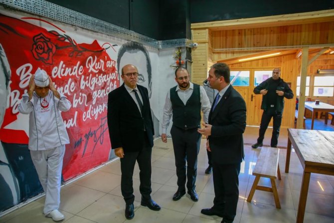 Aş Evinin Konuğu, Lastik-i̇ş Genel Başkanı Oldu