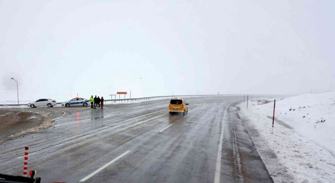 Doğu’nun Yüksek Kesimlerinde Kar, Kent Merkezlerinde Soğuk Hava