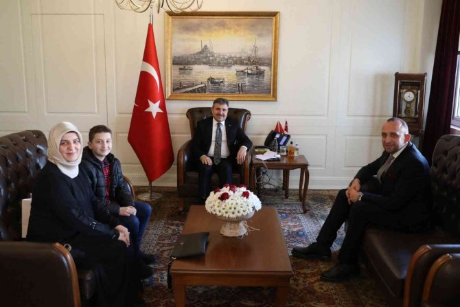 Depremzedeler İçin Harçlıklarını Göndermişti