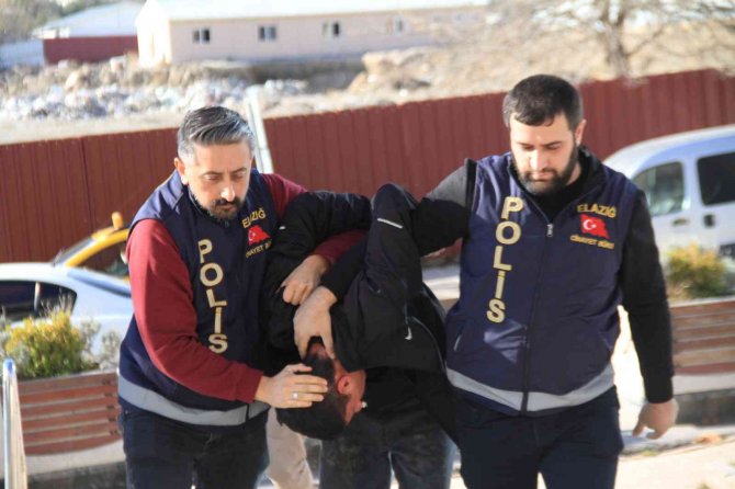 Polisi Bıçaklayan Şüpheli Adliyeye Sevk Edildi