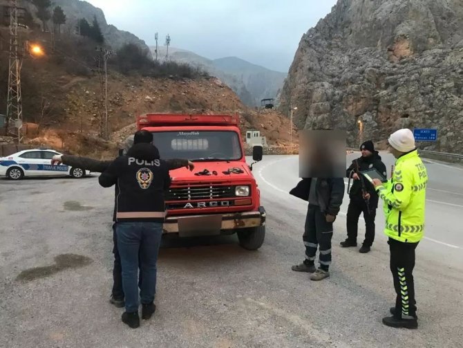Erzincan Polisinden Uyuşturucu Denetimi