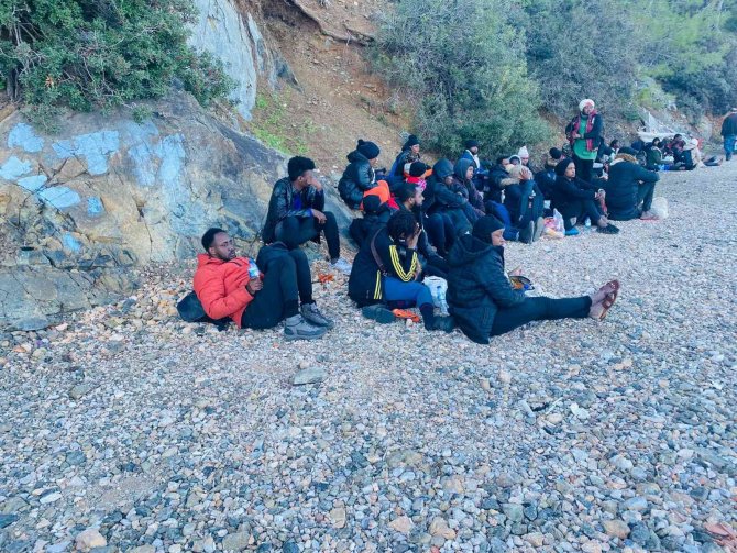Fethiye’de 54 Düzensiz Göçmen Yakalandı