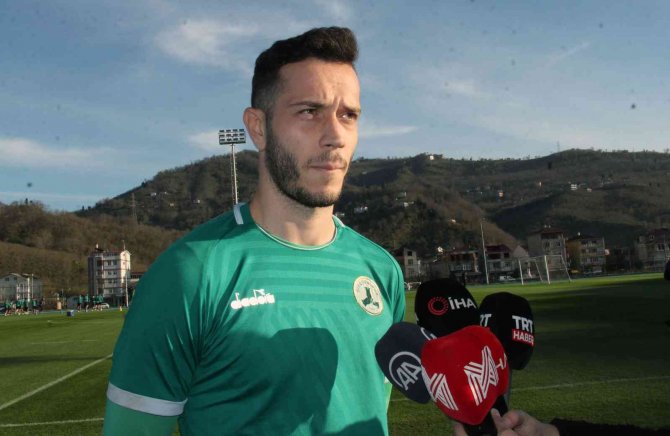 Hakan Keleş: "İ̇lk Yarıda Hedefimiz 20 Puan Üzerine Çıkabilmek"