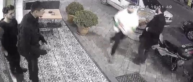 Milli Karateci Bıçaklanmıştı, Kavganın Sebebi "Bana Mı Laf Attın" Çıktı